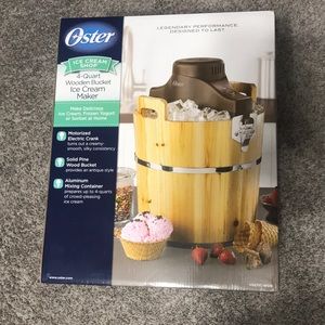 Oster 4-Quart Wooden Bucket Ice Cream Maker